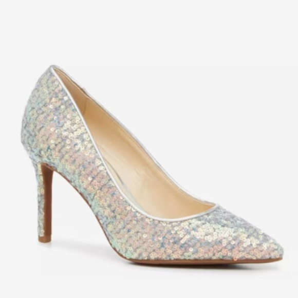 Jessica Simpson: Nettles Pump - Picture 1 of 7